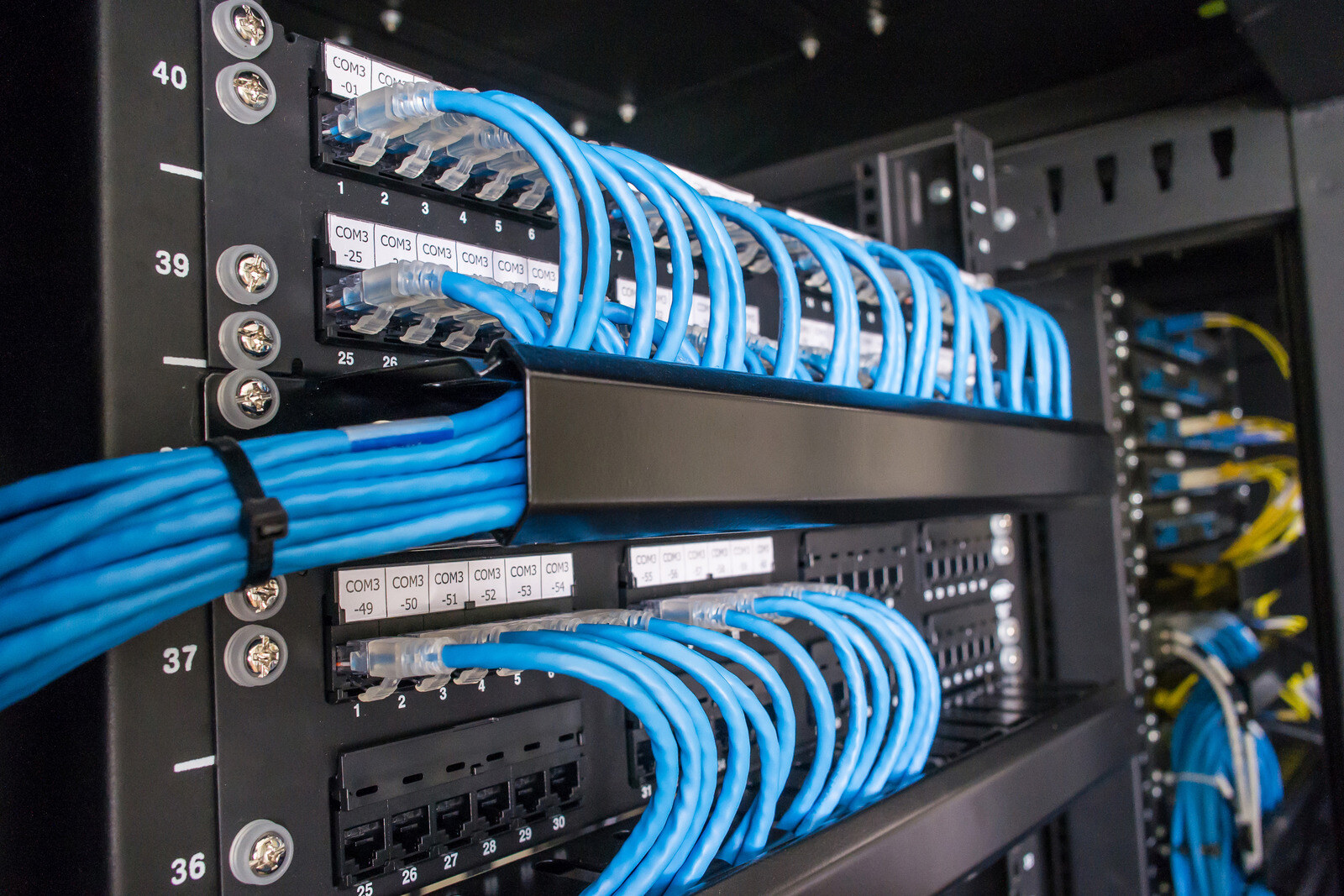 Network patch panel