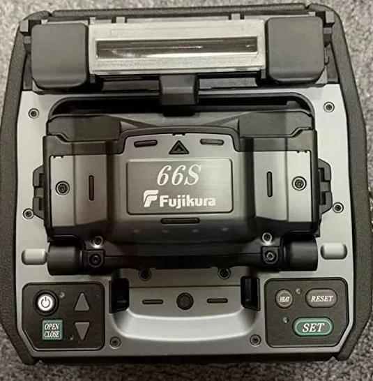 Fusion splicer used for optical fiber splicing and testing